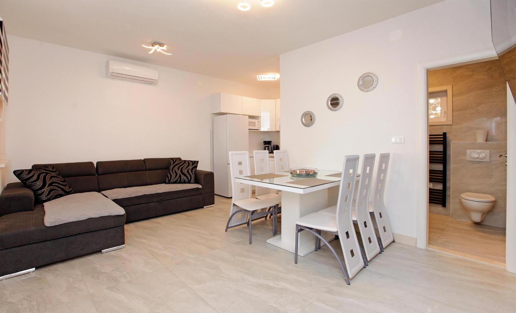 Apartments Toni Bol Zimmer foto