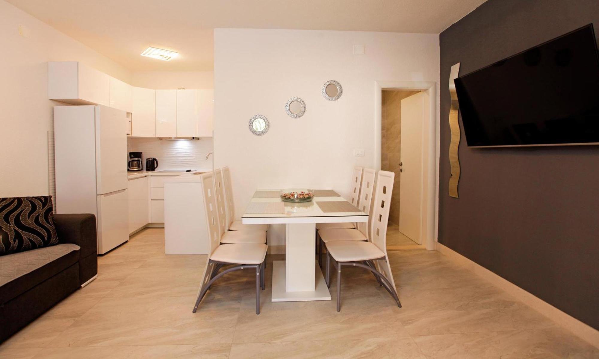 Apartments Toni Bol Zimmer foto